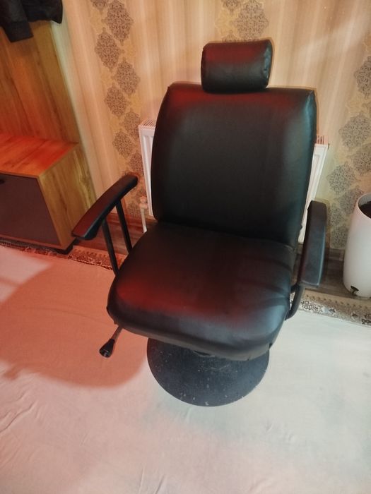 Сартарошлар креслоси