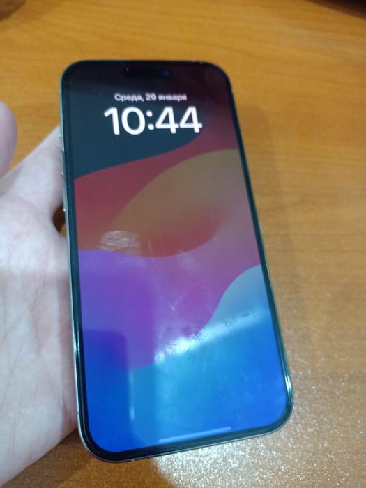 продам iPhone 15 Pro