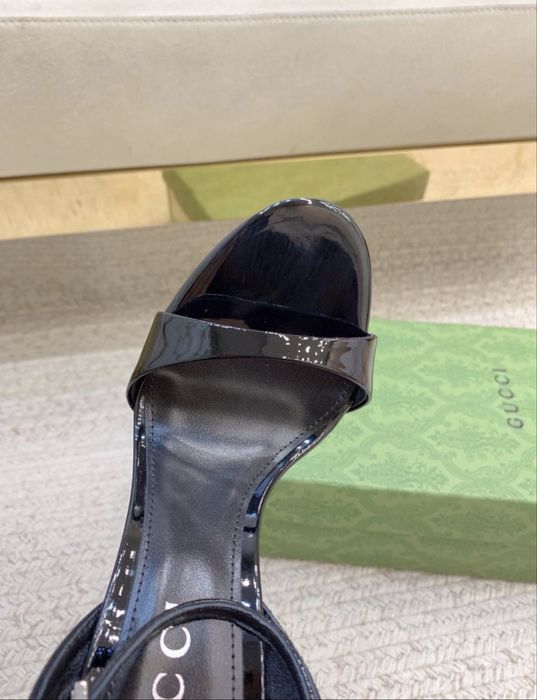 Pantofi Gucci
