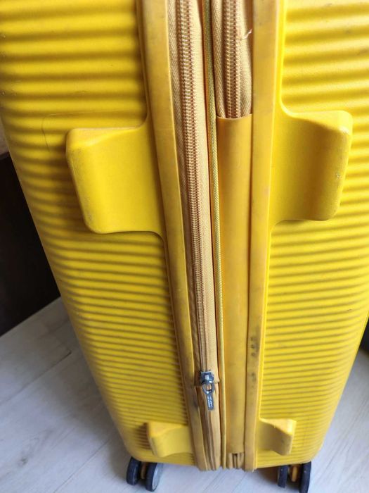 Trolere geamantan cala American Tourister mare cu 4 roti, Polyester