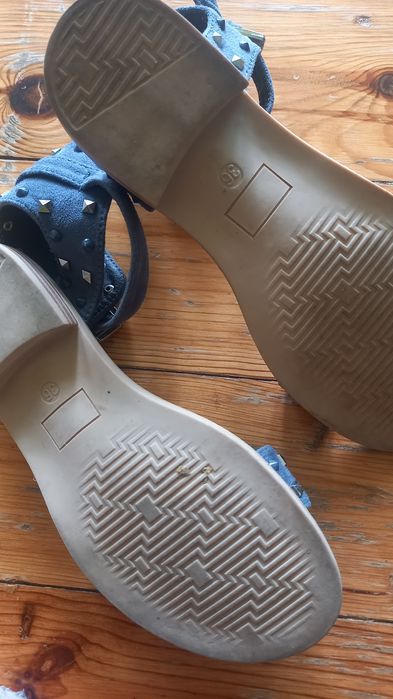 Съндали,имитация на дънкови обувани веднъж в отлично състояние 36 н!