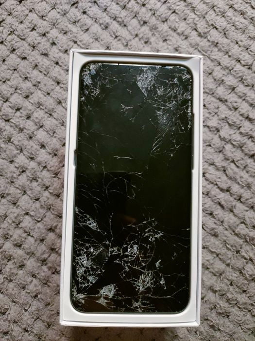 Vând sau schimb TCL plex