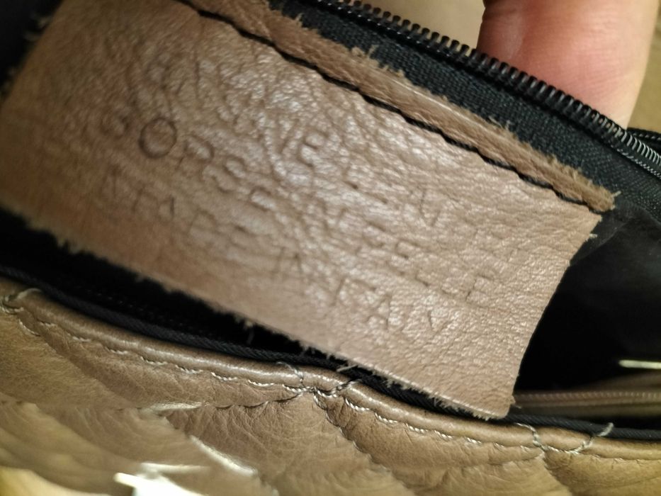 Poșetă din piele naturală