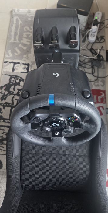 Volan Logitech G923 TRUEFORCE Sim pentru Xbox One, Xbox Series X/S si