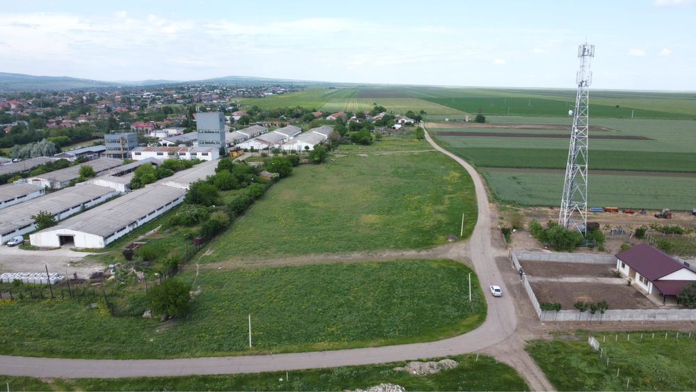 Vand Teren Intravilan (Posta Calnau)