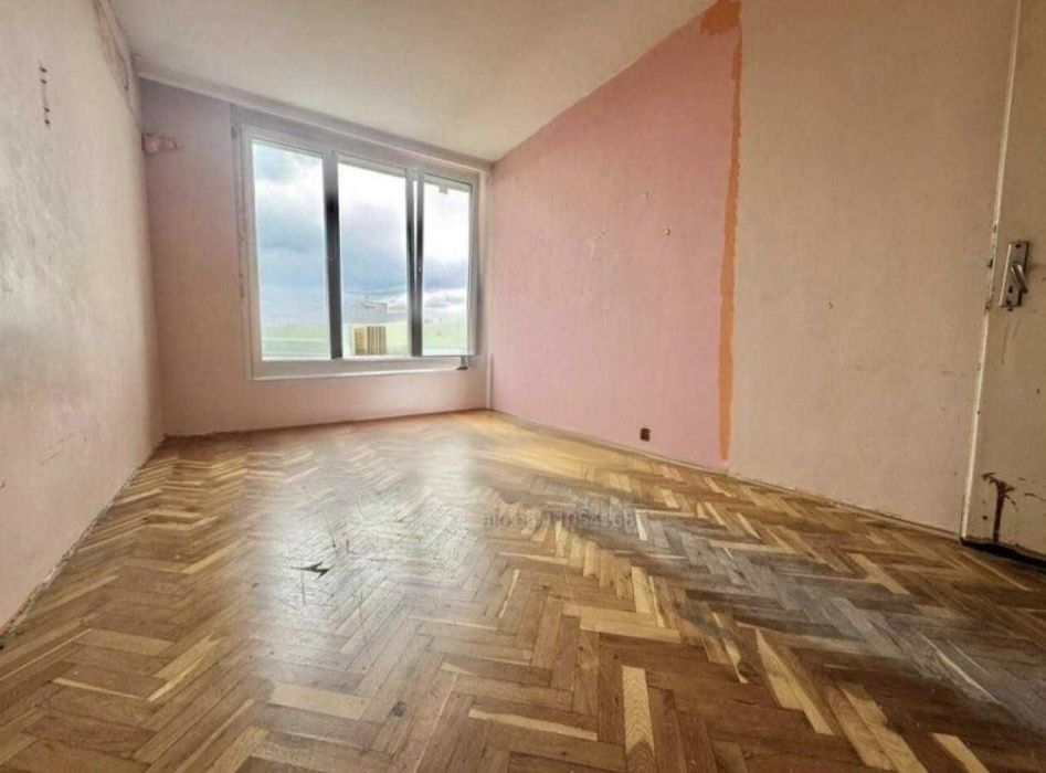 Двустаен апартамент в Широк Център