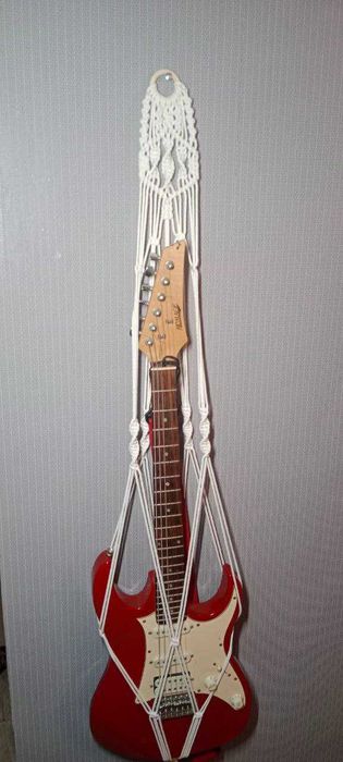 подвес-макраме для гитары