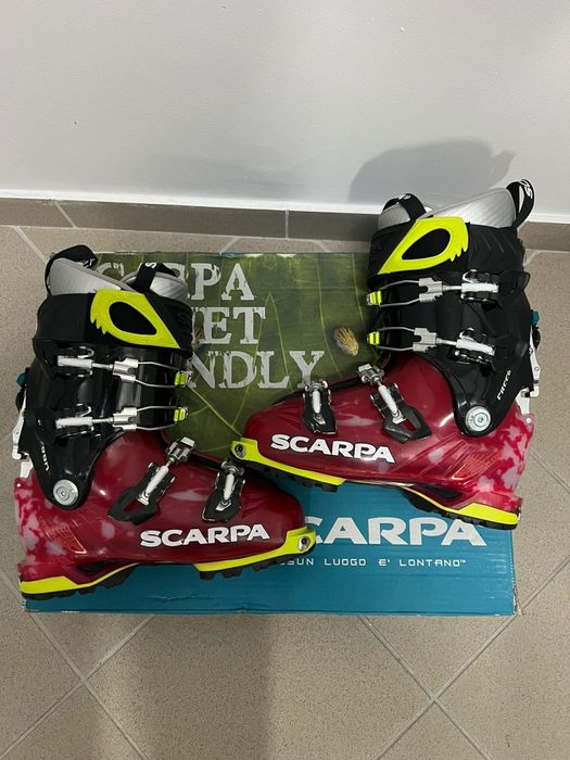 Clapari schi de tura Scarpa Freedom SL WMN