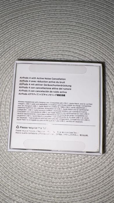 Airpods 4 foarte bune