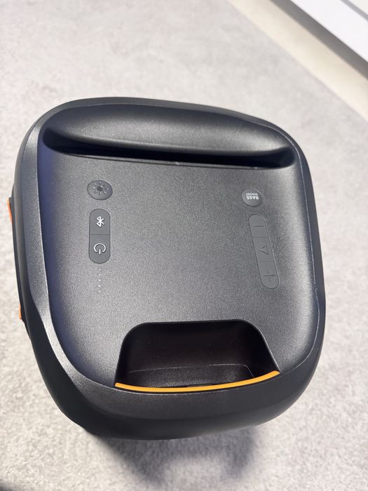 Boxa JBL 100 Party Box