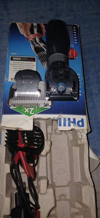 Vând schimb două mașini de tuns