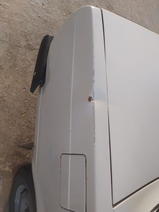 Vaz 2107 sotiladi