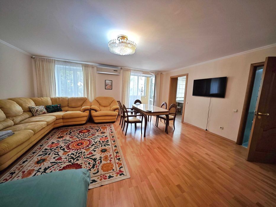 Уютная 3 комн квартира в ЗОЛОТОМ КВАДРАТЕ