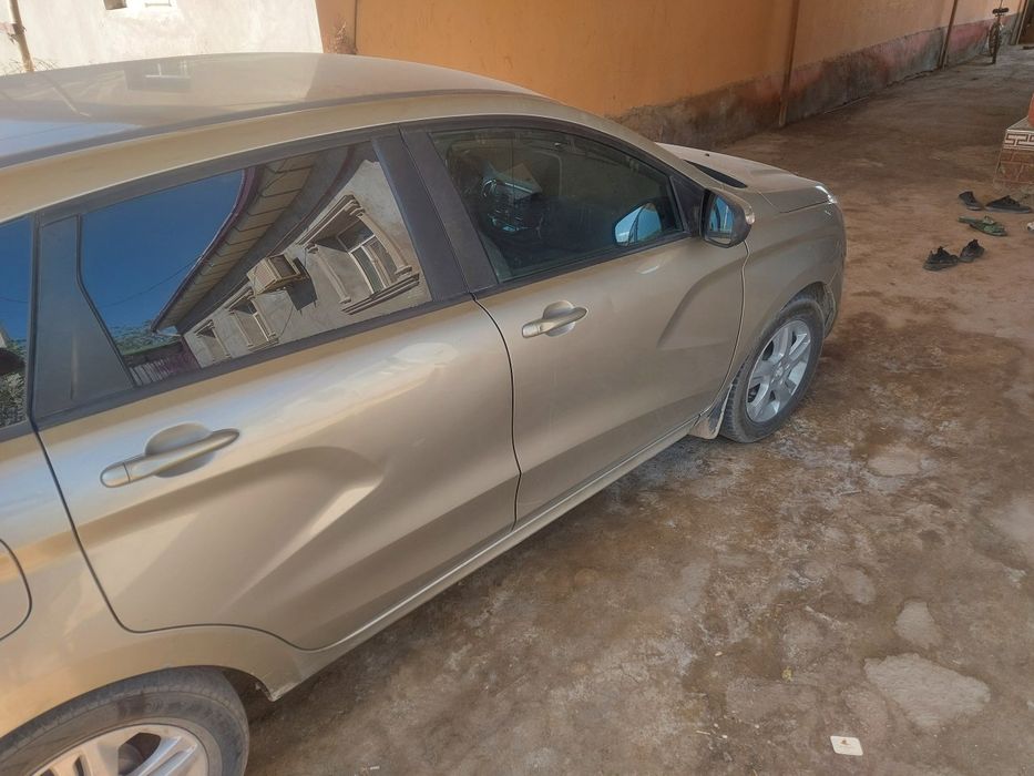 Лада Xray сатылады жагдайы жаксы механика метаны бар