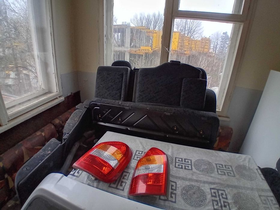 Опел Зафира на части