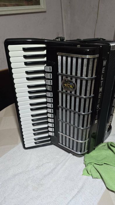 Акордеон Велтмайстер Кантус V Weltmeister Cantus V