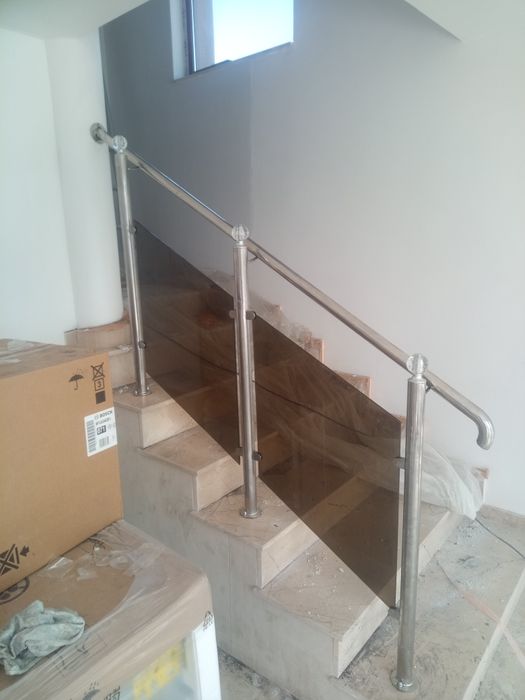 Парапети вити стълби