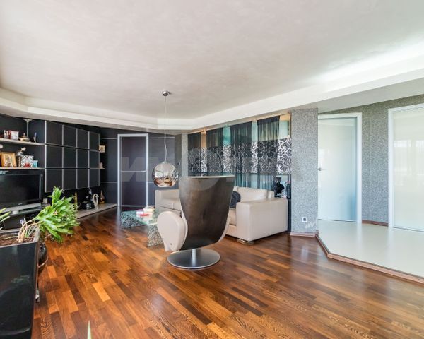 Многостаен, Варна, Бриз, 440 кв.м., 800000 €