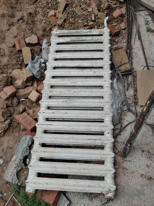 Продается батарея срочно!