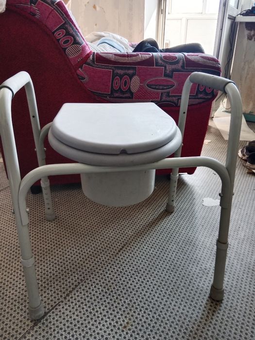 Продам инвалидную коляску