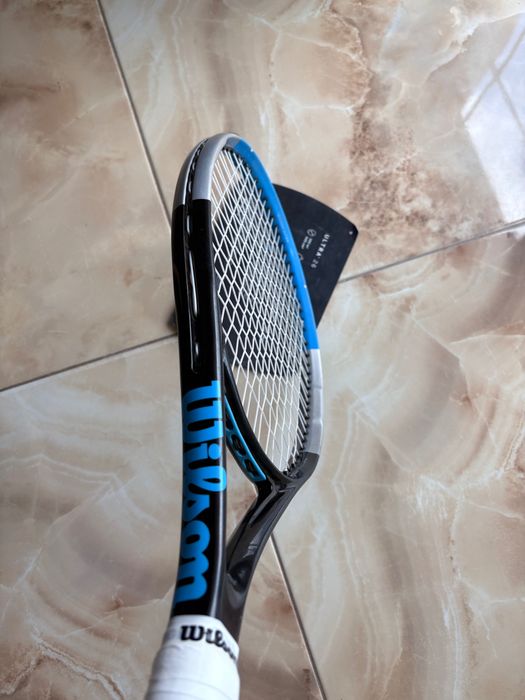 Професионална детска тенис ракета Wilson Ultra 26 за деца 10 - 12г