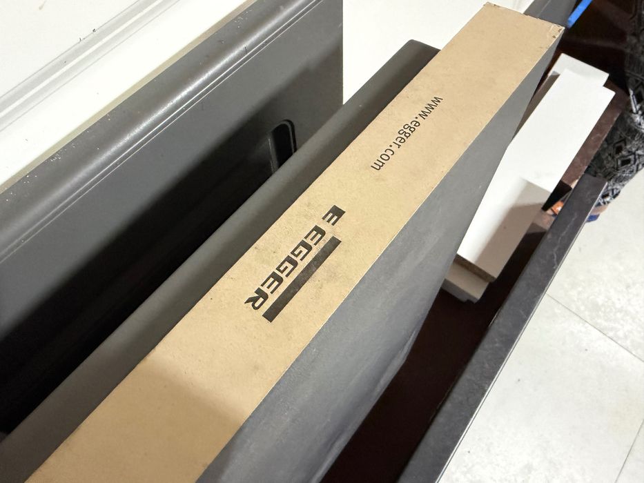 Blat Egger 180x60 gri antracit