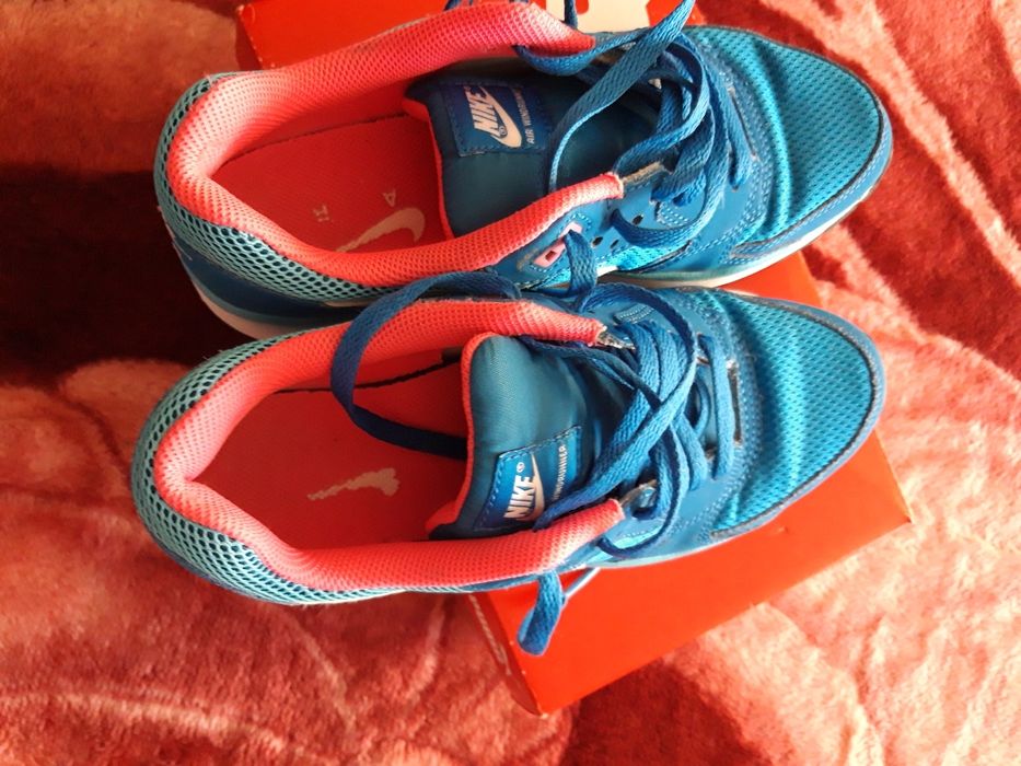 Adidași pentru femei