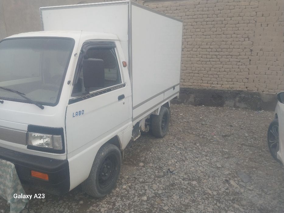 Лабо дама срочна сотилади