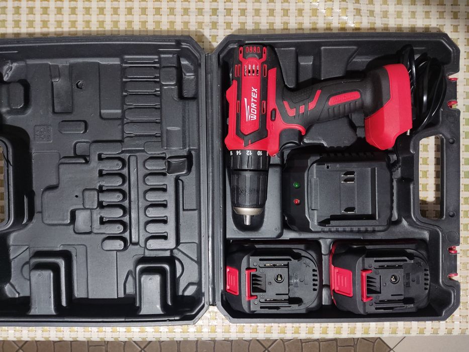 Шуруповёрт аккумуляторный Wortex BD 1820