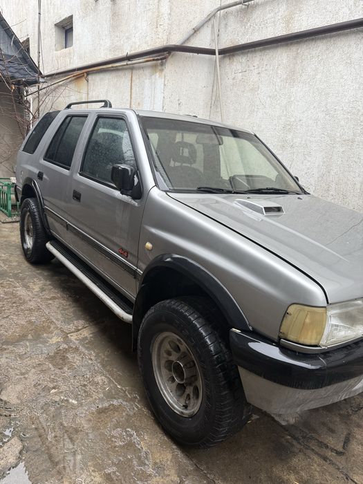 Опель Фронтера без двигателя