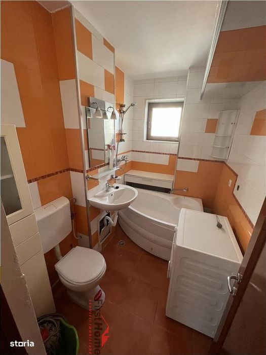 Apartament 3 camere,etaj 6(lift nou),ultracentral- Piata Unirii
