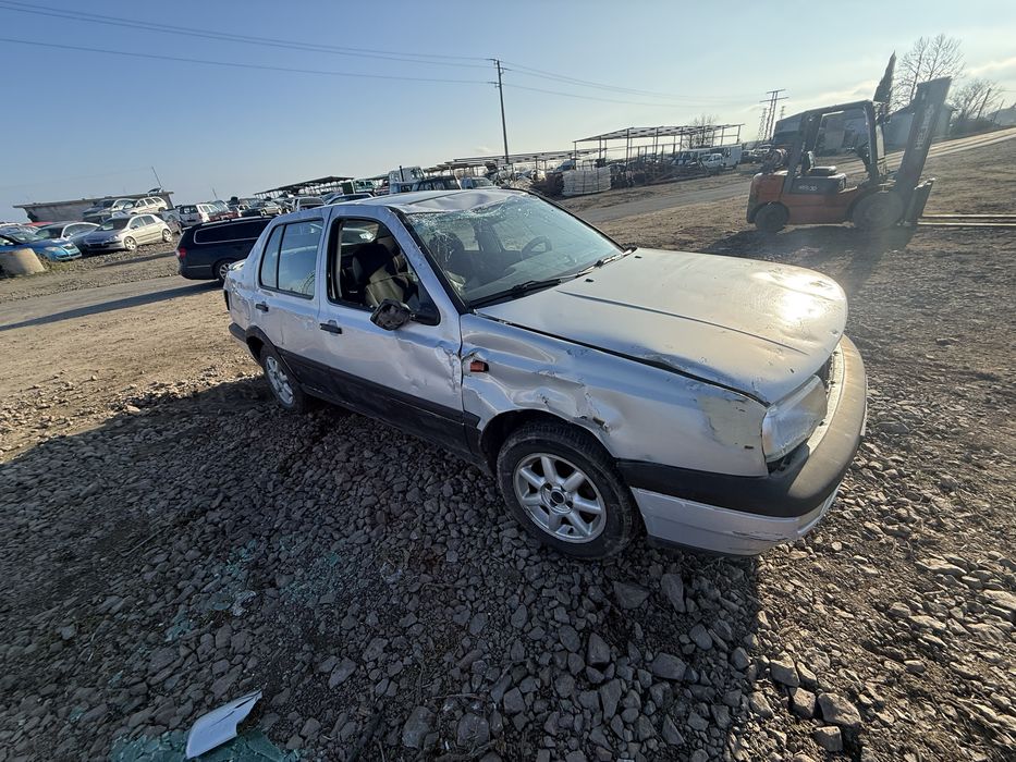 Фолксваген Венто 1.9 90кс 1996г на части