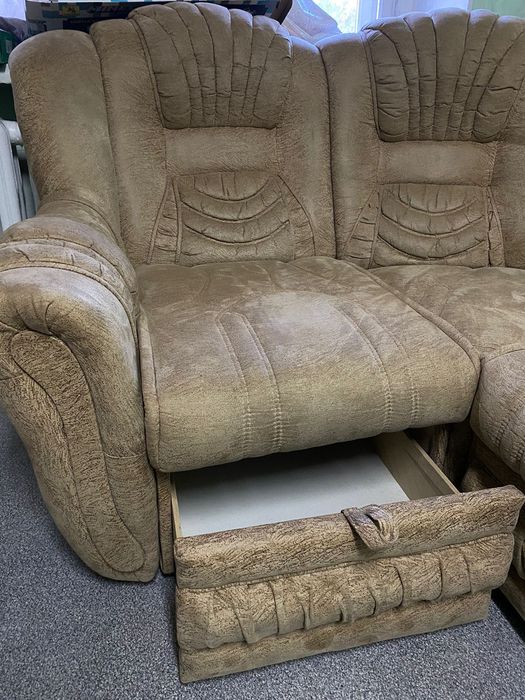 Продам диван с креслом б/у