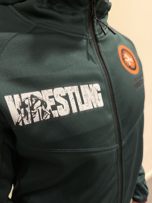 Нов спортен екип / анцуг