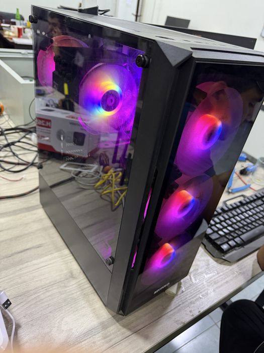 Kampyuter Intel Core i7 14700K