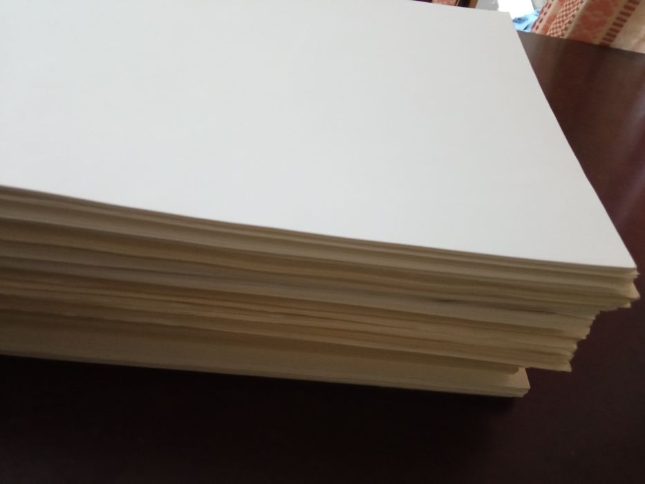 Бумага формат А - 4 бежевая