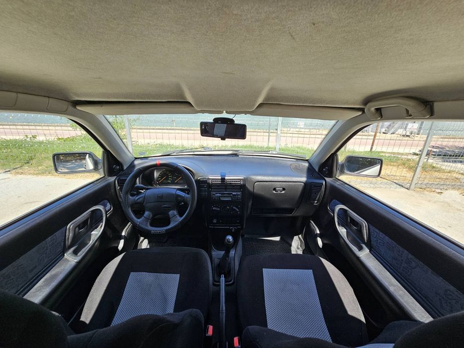 Продавам Seat Ibiza