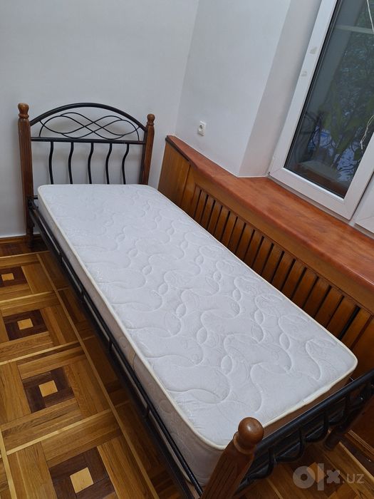 Кровать с ортопедическим матрацом