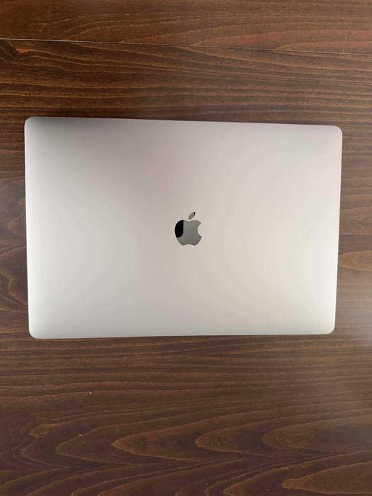 Apple MacBook Pro A2141 32GB RAM