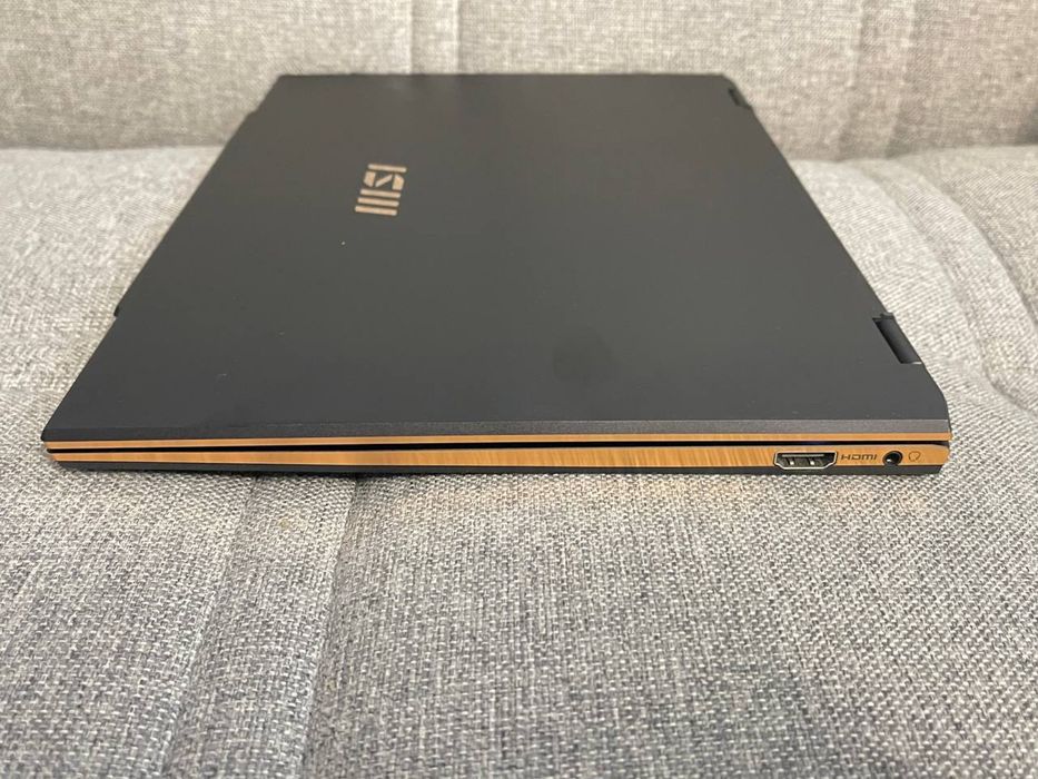 MSI Summit E13 Flip AI Evo