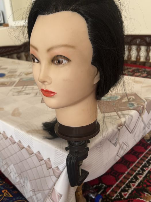 Soch manekin holati alo holatda turibti