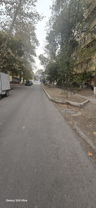 Сергили 2мавзе ярмарка оркасида 60квадрат нежилой 300д