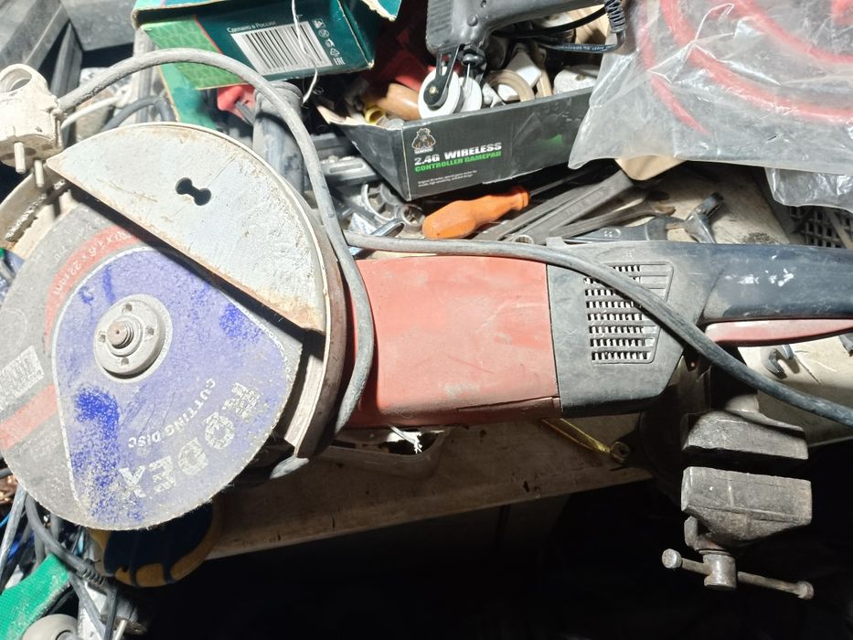 Болгарка пит 230