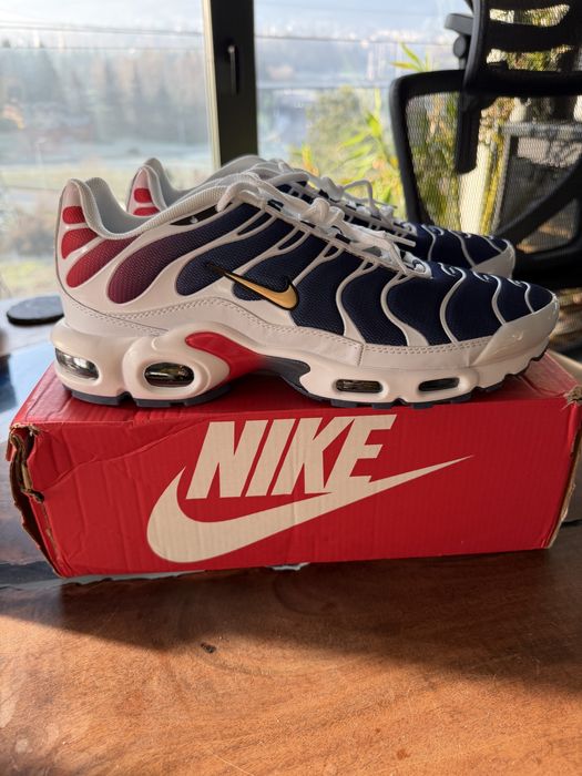 Чисто нови оригинални Air Max Plus PSG