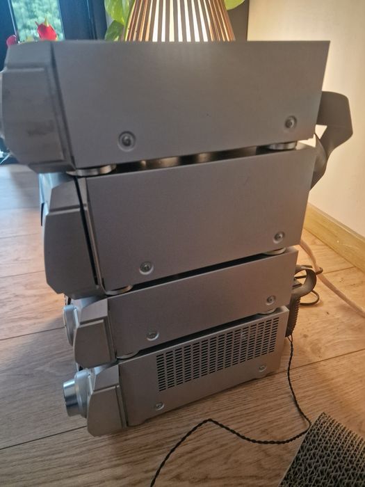 Technics stereo hi-fi.