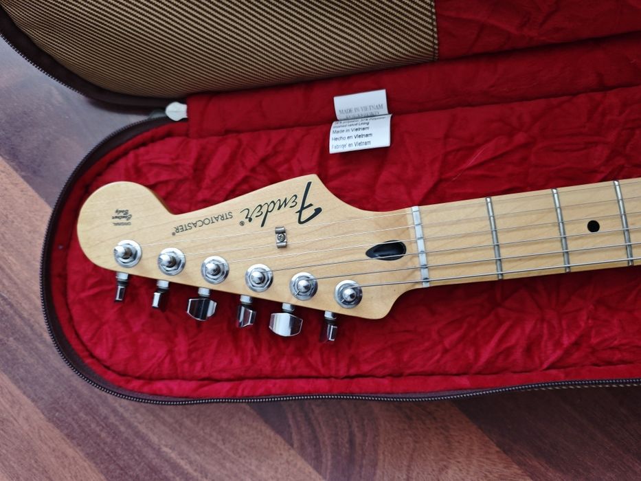 Fender Stratocaster Standard MIM - Upgrade Seymour Duncan & DiMarzio