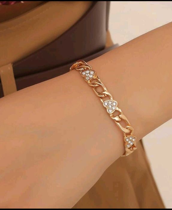 Златна дамска гривна от Медицинско злато . Подарък за Свети Валентин!