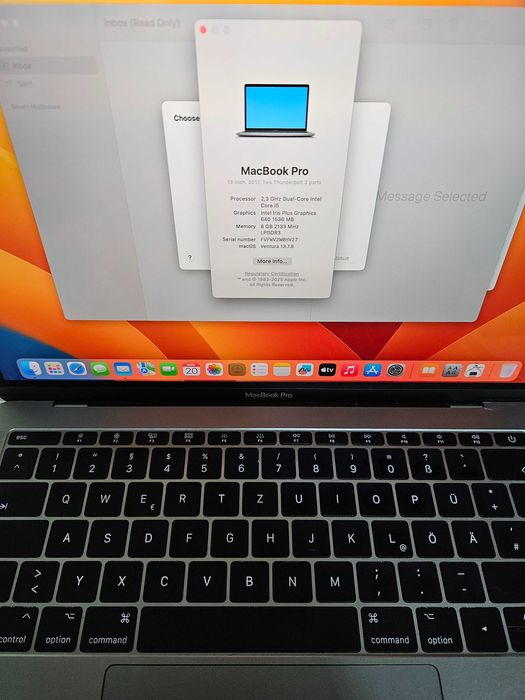 Macbook Pro i5 256 Gb Model 2018 fara conturi parole etc...