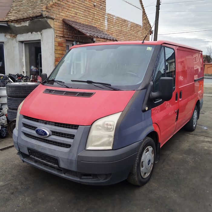 Far/faruri stanga/dreapta Ford Transit an 2006-2014