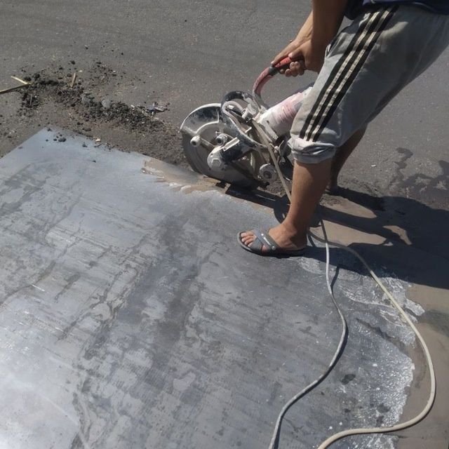 Beton buzamiz teshik teshamiz
